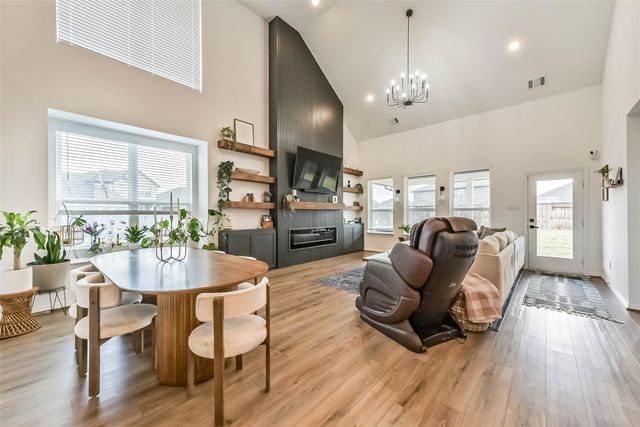32403 Clouser Crawdad Court, Fulshear, TX 77441