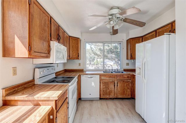 18466 E Crestline Circle, Aurora, CO 80015