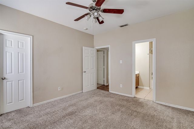 824 Walnut Street, Burleson, TX 76028