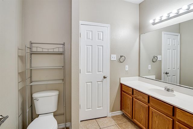 824 Walnut Street, Burleson, TX 76028