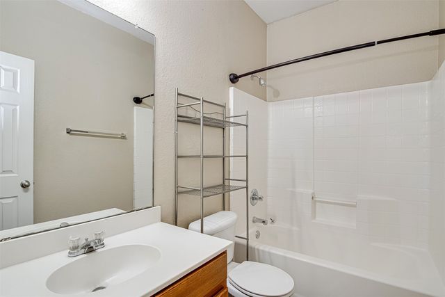 824 Walnut Street, Burleson, TX 76028