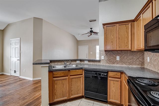 824 Walnut Street, Burleson, TX 76028