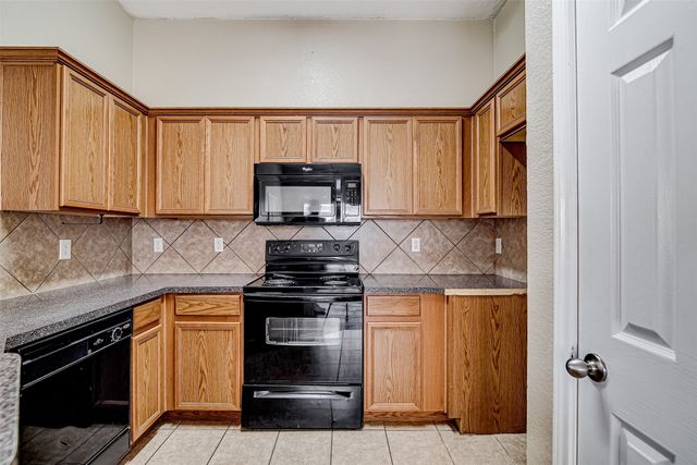 824 Walnut Street, Burleson, TX 76028