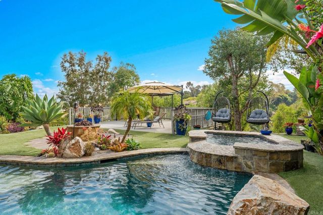 327 Islander Street, Oceanside, CA 92054