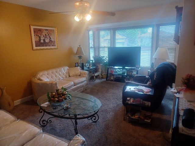 8506 S Jeffery Boulevard, Chicago, IL 60617