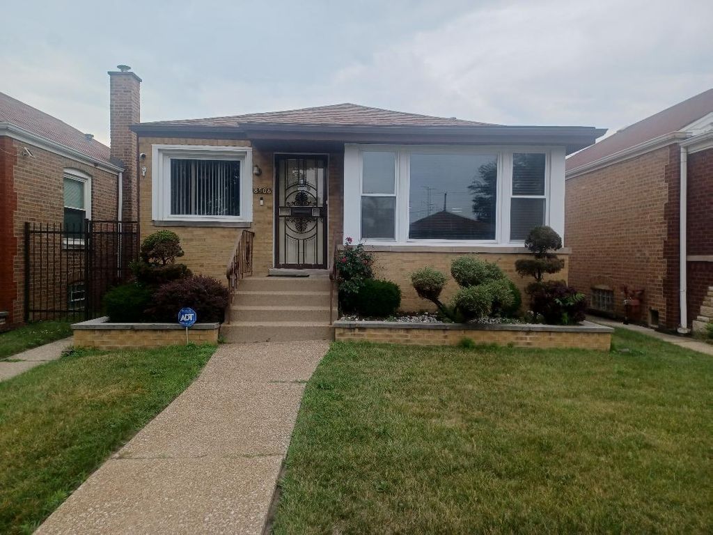 8506 S Jeffery Boulevard, Chicago, IL 60617