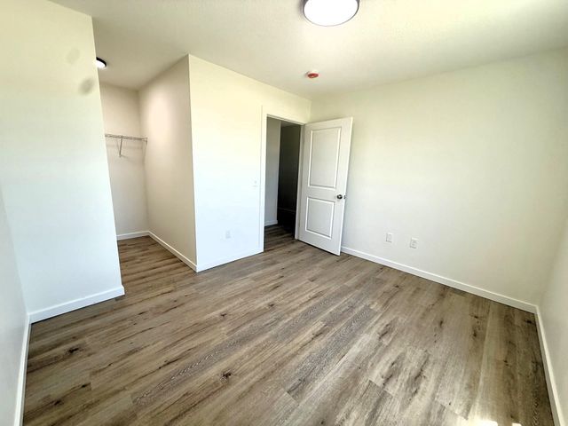 1237 Fountain Dr, Salina, KS 67401