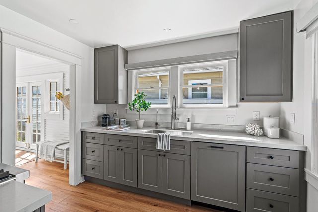 791 Spruce Avenue, Pacific Grove, CA 93950