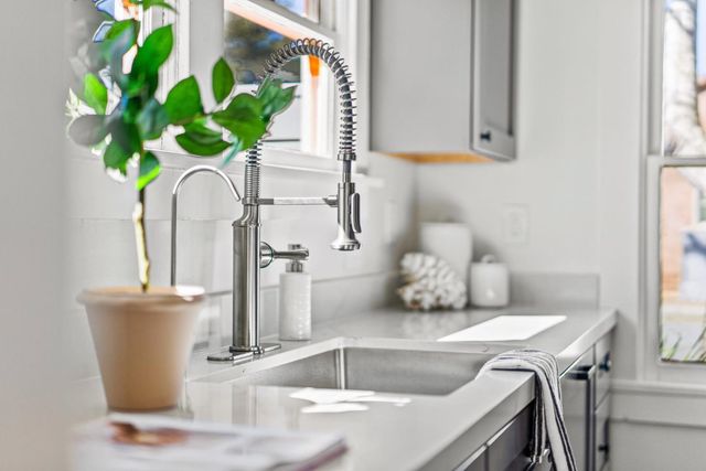 791 Spruce Avenue, Pacific Grove, CA 93950