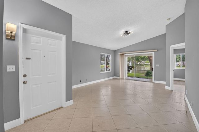 9220 A Vineland Court, Boca Raton, FL 33496