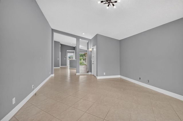 9220 A Vineland Court, Boca Raton, FL 33496
