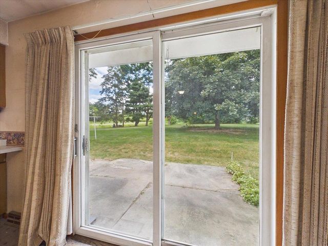 105 Holman Road, Deerfield, WI 53531