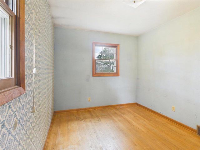 105 Holman Road, Deerfield, WI 53531