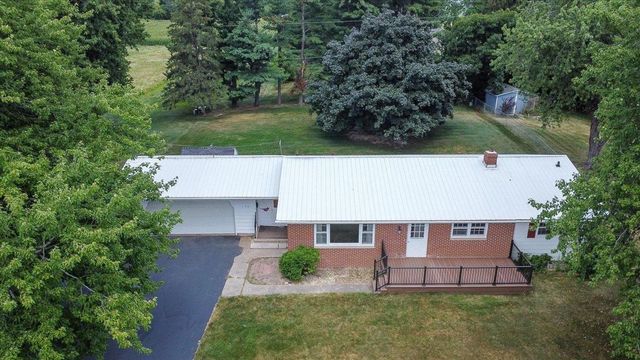 105 Holman Road, Deerfield, WI 53531