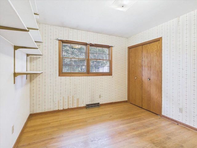 105 Holman Road, Deerfield, WI 53531