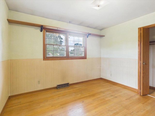 105 Holman Road, Deerfield, WI 53531