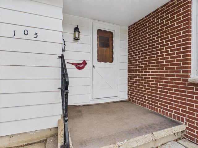 105 Holman Road, Deerfield, WI 53531