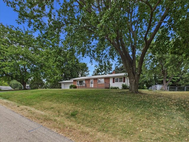 105 Holman Road, Deerfield, WI 53531