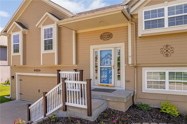 597 S Pine Street, Gardner, KS 66030