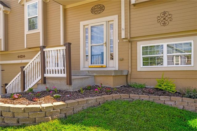 597 S Pine Street, Gardner, KS 66030