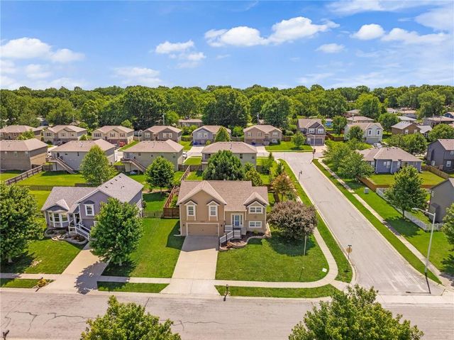 597 S Pine Street, Gardner, KS 66030