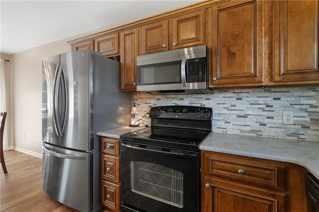 597 S Pine Street, Gardner, KS 66030