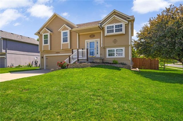 597 S Pine Street, Gardner, KS 66030