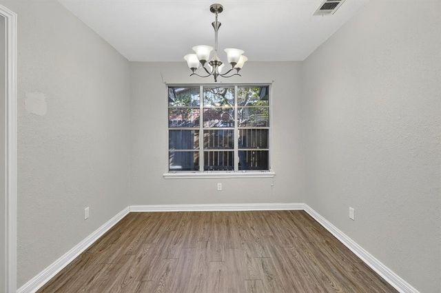 5713 Crest Pebble Dr, Corpus Christi, TX 78415