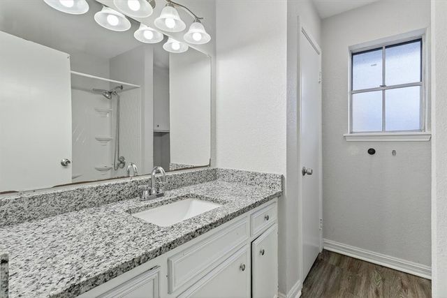 5713 Crest Pebble Dr, Corpus Christi, TX 78415