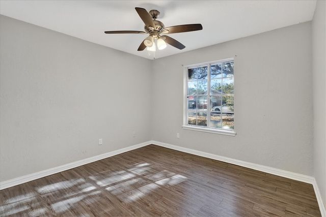 5713 Crest Pebble Dr, Corpus Christi, TX 78415