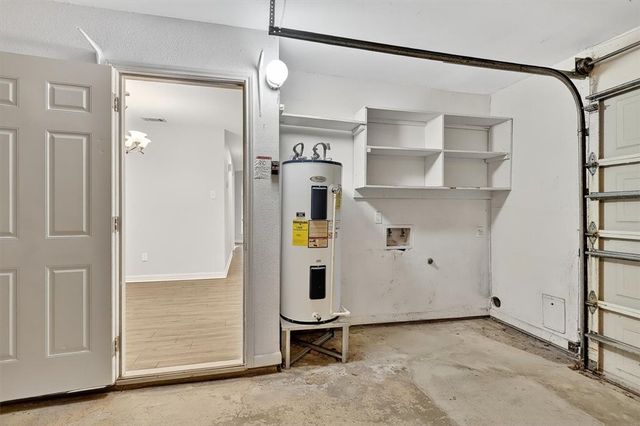 5713 Crest Pebble Dr, Corpus Christi, TX 78415