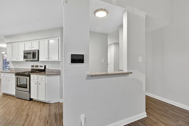 5713 Crest Pebble Dr, Corpus Christi, TX 78415