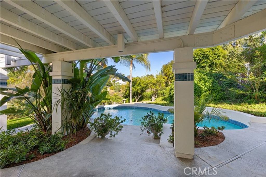 16562 Orangewind Lane, Riverside, CA 92503