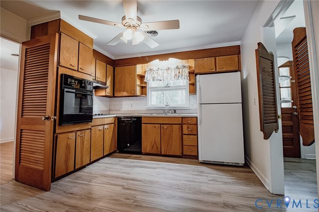 3408 N Radford Dr, Hopewell, VA 23860