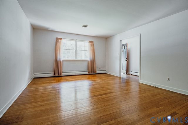 3408 N Radford Dr, Hopewell, VA 23860