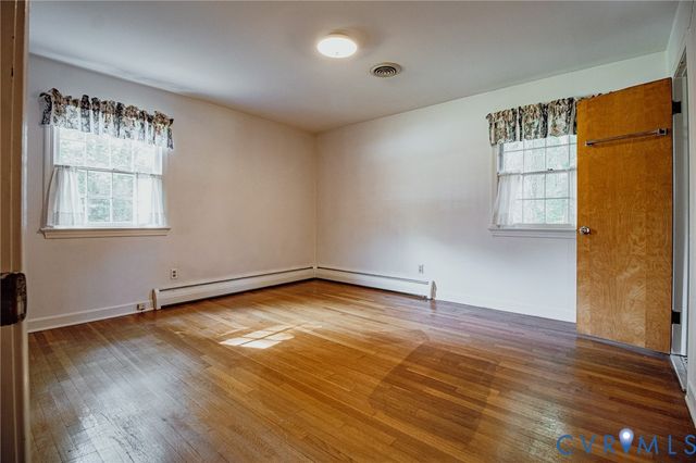 3408 N Radford Dr, Hopewell, VA 23860