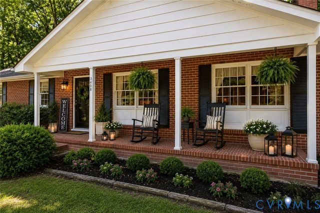 3408 N Radford Dr, Hopewell, VA 23860