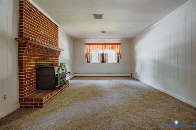 3408 N Radford Dr, Hopewell, VA 23860