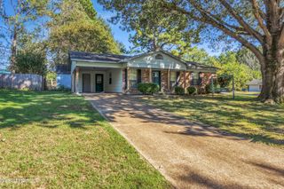 5770 Chickasaw Drive, Horn Lake, MS 38637