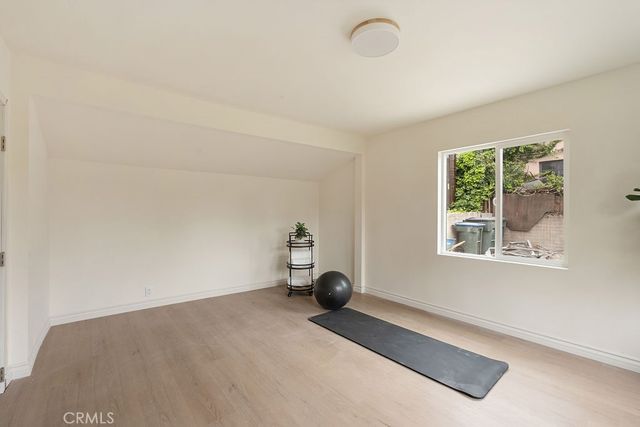 2070 El Sereno, Pasadena, CA 91103