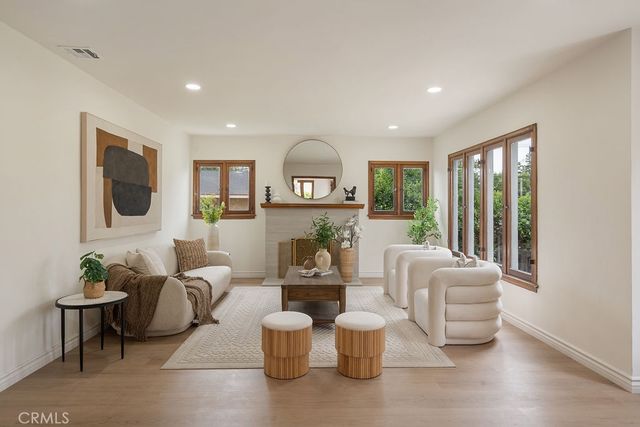 2070 El Sereno, Pasadena, CA 91103