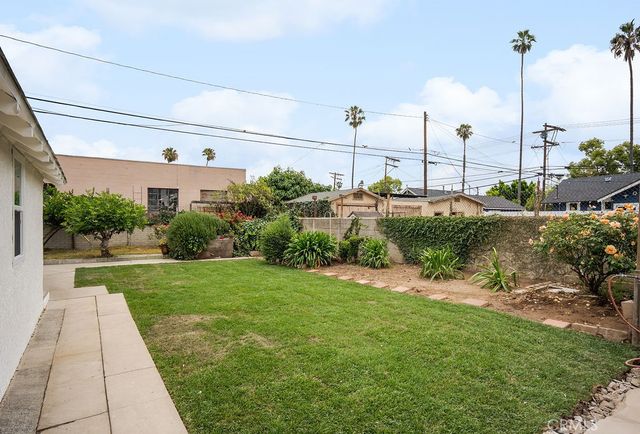 2070 El Sereno, Pasadena, CA 91103