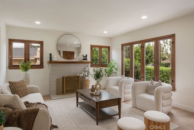 2070 El Sereno, Pasadena, CA 91103