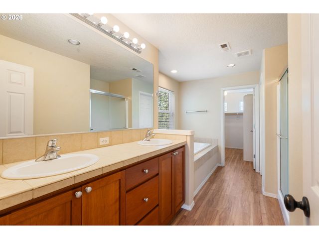 6032 Ne ALDER St, Hillsboro, OR 97124
