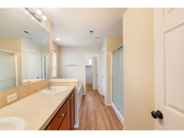 6032 Ne ALDER St, Hillsboro, OR 97124