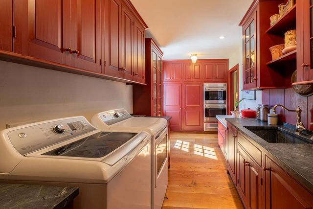 68 Green Peak Orchard S., Dorset, VT 05253