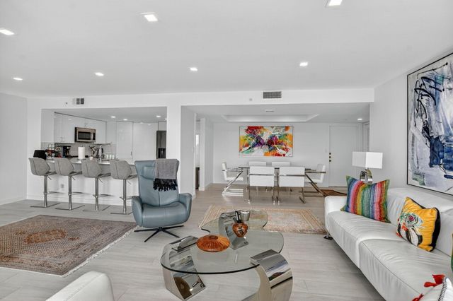 7768 Lakeside Boulevard 526, Boca Raton, FL 33434