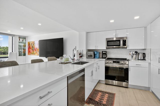 7768 Lakeside Boulevard 526, Boca Raton, FL 33434