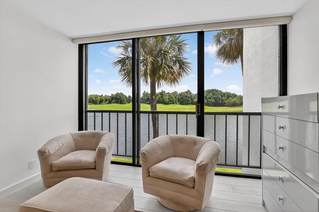 7768 Lakeside Boulevard 526, Boca Raton, FL 33434