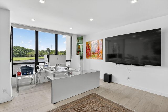 7768 Lakeside Boulevard 526, Boca Raton, FL 33434